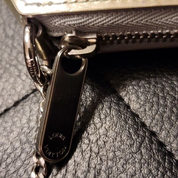 Louis Vuitton Snowflake Porte-Monnaie Flocon Vernis Argent Pouch Rare Authentic - Picture 9 of 10